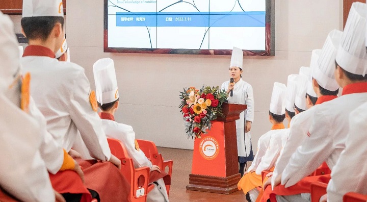 長(zhǎng)沙新東方烹飪學(xué)校春季招生適合哪些學(xué)生